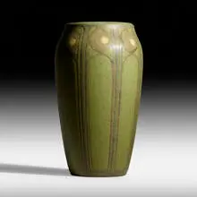 Arthur Hennessey and Sarah Tutt for Marblehead Pottery, Exceptional and Rare vase, c. 1910, glazed earthenware