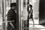 NYC by Lee Friedlander, 1963, Späterer Silbergelatineabzug, sold Jun 2022