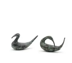 Miniature cormorant; and Miniature preening cormorant by Guy Taplin, two of a set, bronze, offered Feb 2022