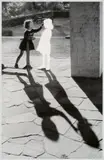 Hans-Peter Feldmann, Zwei Mädchen mit Schatten