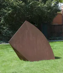 Michael Croissant, Kopf, 1986, Cortenstahl. Höhe: 128 cm (50 ⅜ in.)
