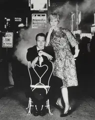 William Helburn, Paul Newman and Joanne Woodward, Times Square, NY, 1960, Archival pigment print