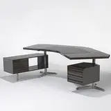 Osvaldo Borsani, executive desk