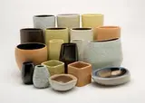 Russel Wright, Comprehensive collection of ceramic vessels (35), 1945, Bauer Pottery