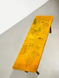 Piotr Nathan, Traumdeutung, 2004, Organische Materialien und diverse Stifte auf Holz unter Acrylglas, auf Eisengestell