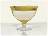 Peter Dreher, Vitrine mit Banane II