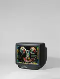 Nam June Paik, MT-TV, 1994, Samsung TV, Acrylfarbe, Lautsprecher, Widerstände, Platine, Sony Watchman FD 230, Laserdisc, in Originalkarton