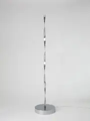 Meditations-Spirale by Heinz Mack, 1971, Messing verchromt, mit Elektromotor. Höhe: 115 cm (45 ¼ in.), sold Dec 2017