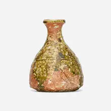 Shirō  Tsujimura, Tokkuri (sake bottle), stoneware with natural ash glaze