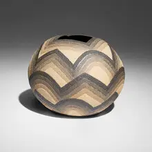 Ken Mihara, Vessel with Wind-Wave Pattern, fired stoneware