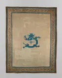 Qing-Dynastie Chinesisch, Drachenteppich. 18./19. Jahrhundert, Wolle, geknüpft (Flor und Schuß Wolle, Kette Baumwolle)