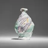 Kodai Ujiie, Urushi Kaninsai Baiji Tokkuri (sake flask), c. 2022, porcelain, celadon, lacquer