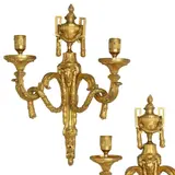 Jean Charles Delafosse, Ein Paar Wandappliken im Stil „à la Grecque“ mit Eichenlaubgirlanden und Widderkopf, Um 1780, Bronzeguß, ziseliert, feuervergoldet, poliert; alle Elemente abschraubbar