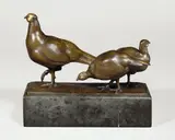 Fasane by August Gaul, 1908, Bronze mit brauner Patina, goldtauschiert, auf schwarzem Marmorsockel. Höhe (ohne Sockel): 15 cm (5 ⅞ in.), sold May 2011