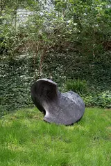 Maximilian Verhas, Großer Rollkörper Nr. 1, 1995, Bronze mit dunkelbrauner Patina