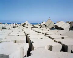Kader Attia, Rochers Carrés, 2008, C-print