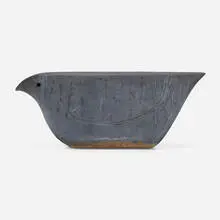 Gere Kavanaugh, Unique Dove stool/bench, 2009, cast iron