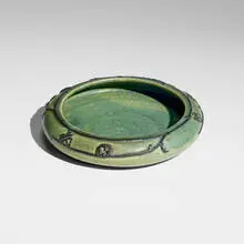 Arequipa Pottery, Low bowl, 1911-18, glazed earthenware with squeeze-bag decoration