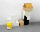 Manfred Pernice, Stack 2, 2001, Lack und Sprühfarbe auf Holz