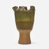 Raul Coronel, Vase
