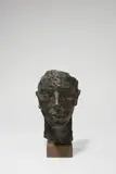 Arno Breker, Romanichel, 1928, Bronze mit schwarzgrüner Patina, auf braunen Holzsockel montiert