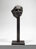 Magdalena Abakanowicz, Face X, 1986, Bronze mit schwarzer Patina, auf separat gegossenem Sockel montiert