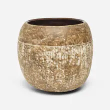 Claude Conover, Puuc vessel, 1973, glazed stoneware with engobe decoration