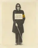 Timm Ulrichs, Ich kann keine Kunst mehr sehen!, 1975, Fotoleinwand, mit Eiweißlasurfarbe handkoloriert