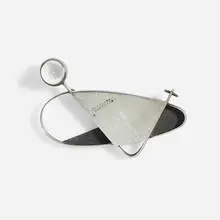 Margaret De Patta, Production Pin #22, 1947, sterling silver, cabochon quartz