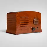 Radio by General Television & Radio Corporation, c. 1946, Catalin, sold Aug 2026