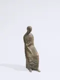 Gustav Seitz, Junge ruhende Sappho (1. Entwurf), 1964, Bronze mit brauner Patina