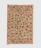 wohl Buchara-Gebiet Usbekisch, Suzani. Um 1850 oder früher, Stickerei in Seide auf vierbahnigem Baumwollgrund; hinterlegt mit Baumwollstoff