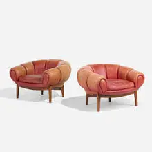 Illum Wikkelsø, Croissant lounge chairs, pair, 1962, leather, oak