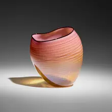 Dale Chihuly, Coral Basket, 2000, hand-blown glass