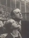 Paul Éluard und Valentine Hugo by Man Ray, Um 1935, Vintage. Silbergelatineabzug, sold Oct 2018