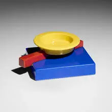 María Sánchez, Squash ashtray, 1985, glazed porcelain