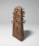 Rainer Kriester, Nagelkopf II, 1994, Eisen, oxidiert. Höhe: 24,9 cm (9 ¾ in.)