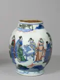 Wucai-Vase mit Gelehrtenfiguren by Chinesisch, Qing-Dynastie, Shunzhi-Periode, Porzellan, unterglasurblaue und polychrome Bemalung. 15,5 cm (6 ⅛ in.), sold Jul 2015