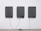 Michael Sailstorfer, Rien ne va plus (b3), 2008, Installation: 3 Spielautomaten, mattschwarz lackiert und Sound