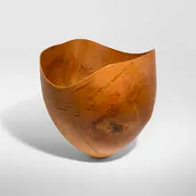Anthony Bryant, Monumental vessel, 1997, green-turned ash