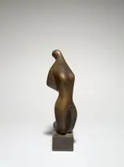 Kleine Kniende (kleine Figurine) by Bernhard Heiliger, 1950, Bronze mit rötlichbrauner Patina, sold Nov 2019