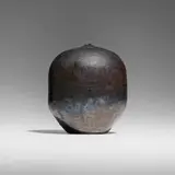 Toshiko Takaezu, Closed Form