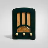 Cathedral radio by Emerson Radio & Phonograph Corp., 1937, Catalin, paper, plastic, silk, sold Apr 2026
