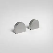William Lescaze, Duet salt and pepper shakers, c. 1935, aluminum, Bakelite