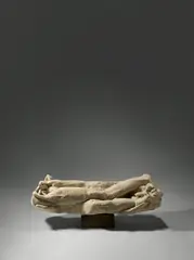 Michael Schoenholtz, Nature Morte, 1966, Sandstein, auf Holzsockel montiert