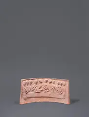 Moissey Kogan, Zwölf Figuren an einem Tisch sitzend (Das letzte Abendmahl)“. Vor 1927, Terracottarelief