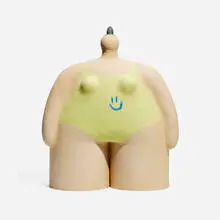 Taylor Lee, Giant Happy, 2020, glazed stoneware