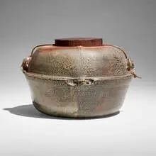 Sandra Johnstone, Covered jar, c. 1975, glazed stoneware, leather, wood