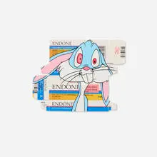 Ben Frost, Bugs on Endone, 2016, acrylic on pharmaceutical package