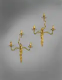 Berlin oder Potsdam, Paar Wandbranchen zu je drei Lichtern, Um 1745, Bronze, ziseliert, feuervergoldet; Eisengewinde